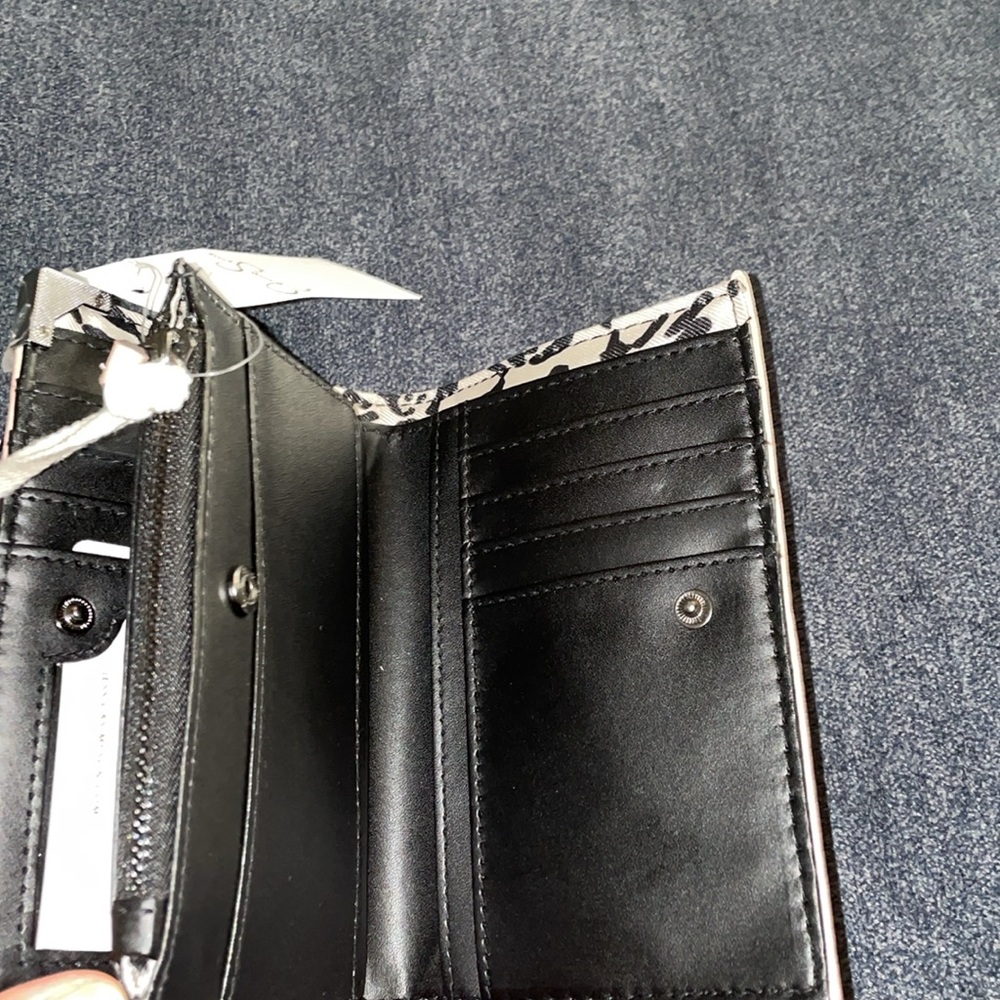 Wallet - Picture 4 of 6